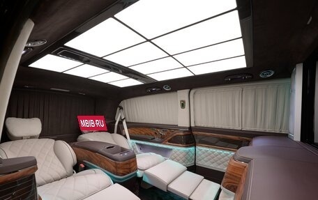 Mercedes-Benz V-Класс, 2024 год, 45 700 000 рублей, 3 фотография