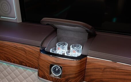 Mercedes-Benz V-Класс, 2024 год, 45 700 000 рублей, 11 фотография