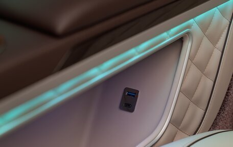 Mercedes-Benz V-Класс, 2024 год, 45 700 000 рублей, 18 фотография