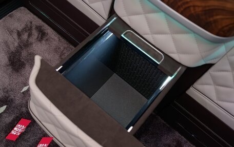 Mercedes-Benz V-Класс, 2024 год, 45 700 000 рублей, 13 фотография