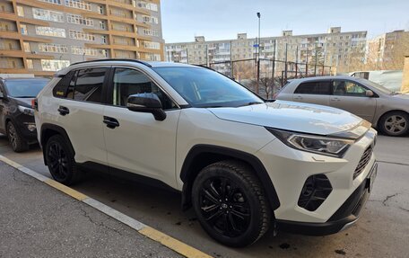 Toyota RAV4, 2021 год, 3 700 000 рублей, 7 фотография