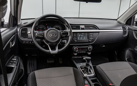 KIA Rio IV, 2018 год, 1 649 000 рублей, 6 фотография