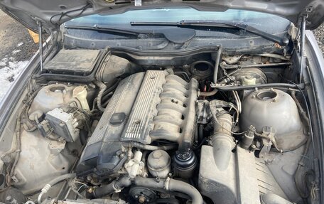 BMW 5 серия, 1998 год, 350 000 рублей, 13 фотография