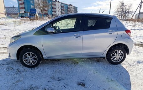 Toyota Vitz, 2013 год, 790 000 рублей, 3 фотография