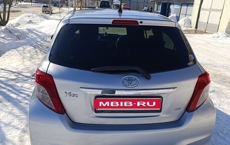 Toyota Vitz, 2013 год, 790 000 рублей, 7 фотография