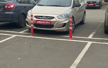 Hyundai Solaris II рестайлинг, 2013 год, 850 000 рублей, 1 фотография