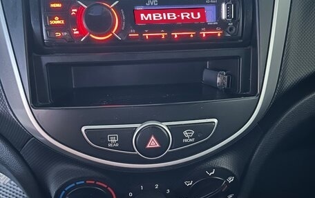 Hyundai Solaris II рестайлинг, 2013 год, 850 000 рублей, 5 фотография