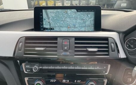 BMW 3 серия, 2017 год, 1 370 000 рублей, 11 фотография
