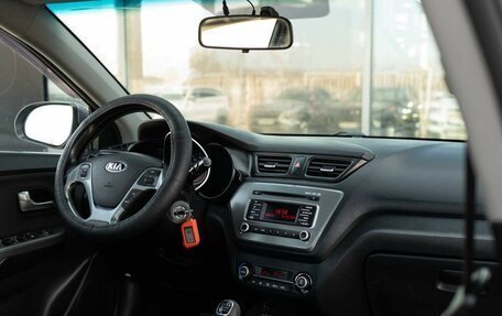 KIA Rio III рестайлинг, 2016 год, 850 000 рублей, 10 фотография