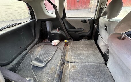 Honda Fit III, 2002 год, 325 000 рублей, 13 фотография