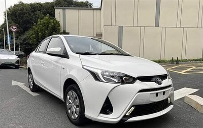 Toyota Yaris XP150 рестайлинг, 2022 год, 1 150 000 рублей, 1 фотография