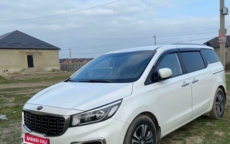 KIA Carnival III, 2020 год, 2 570 000 рублей, 1 фотография