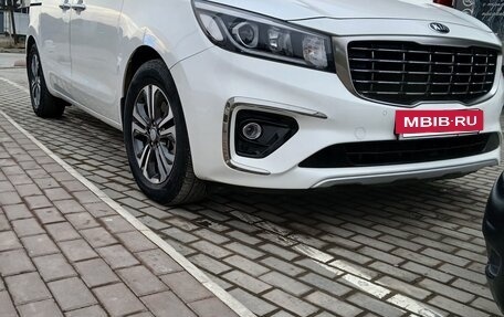 KIA Carnival III, 2020 год, 2 570 000 рублей, 5 фотография