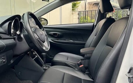 Toyota Yaris XP150 рестайлинг, 2022 год, 1 150 000 рублей, 5 фотография