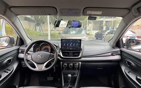 Toyota Yaris XP150 рестайлинг, 2022 год, 1 150 000 рублей, 7 фотография