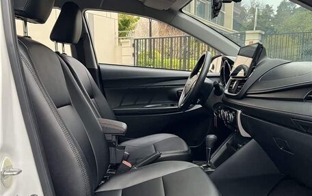 Toyota Yaris XP150 рестайлинг, 2022 год, 1 150 000 рублей, 8 фотография