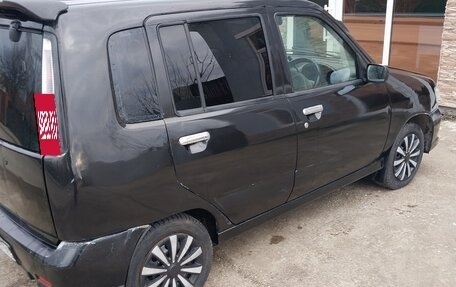 Nissan Cube II, 2001 год, 230 000 рублей, 6 фотография