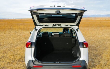 Toyota RAV4, 2025 год, 3 700 000 рублей, 9 фотография