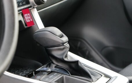 Toyota RAV4, 2025 год, 3 700 000 рублей, 12 фотография