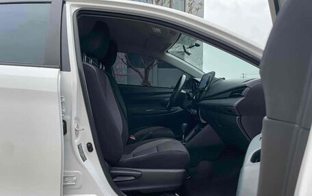 Toyota Vios III, 2023 год, 1 190 000 рублей, 7 фотография