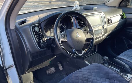 Mitsubishi Outlander III рестайлинг 3, 2018 год, 1 849 000 рублей, 2 фотография