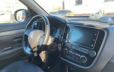 Mitsubishi Outlander III рестайлинг 3, 2018 год, 1 849 000 рублей, 3 фотография