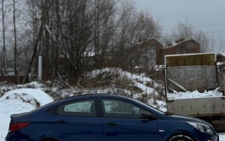 Hyundai Solaris II рестайлинг, 2015 год, 955 000 рублей, 2 фотография