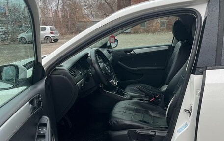 Volkswagen Jetta VI, 2013 год, 900 000 рублей, 9 фотография