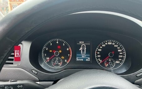 Volkswagen Jetta VI, 2013 год, 900 000 рублей, 4 фотография