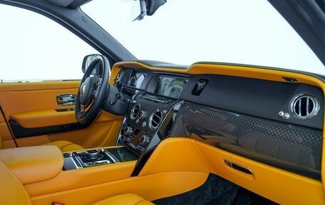 Rolls-Royce Cullinan, 2019 год, 29 790 000 рублей, 10 фотография