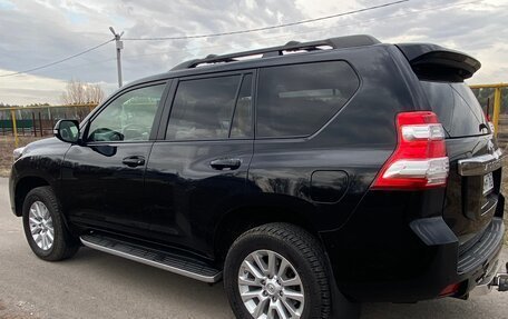 Toyota Land Cruiser Prado 150 рестайлинг 2, 2017 год, 4 500 000 рублей, 2 фотография