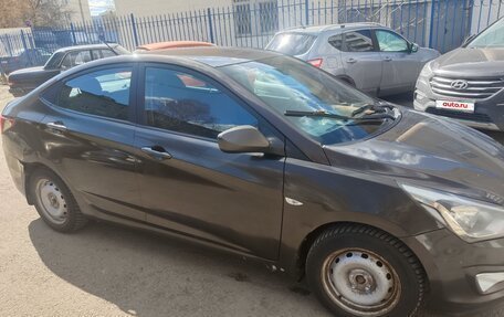 Hyundai Solaris II рестайлинг, 2016 год, 450 000 рублей, 10 фотография