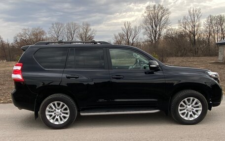 Toyota Land Cruiser Prado 150 рестайлинг 2, 2017 год, 4 500 000 рублей, 6 фотография