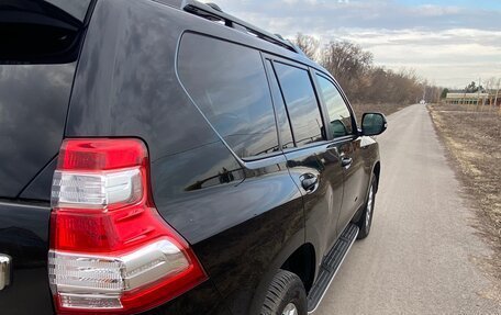 Toyota Land Cruiser Prado 150 рестайлинг 2, 2017 год, 4 500 000 рублей, 12 фотография