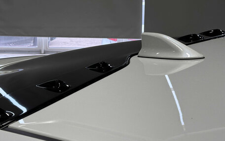 Toyota Prius IV XW50, 2018 год, 2 357 000 рублей, 14 фотография