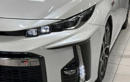 Toyota Prius IV XW50, 2018 год, 2 357 000 рублей, 4 фотография