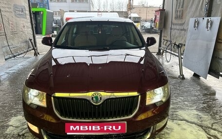 Skoda Superb III рестайлинг, 2010 год, 850 000 рублей, 1 фотография