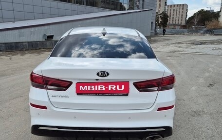 KIA Optima IV, 2018 год, 1 780 000 рублей, 2 фотография