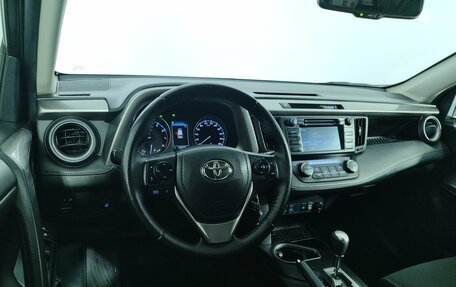 Toyota RAV4, 2015 год, 2 251 000 рублей, 9 фотография
