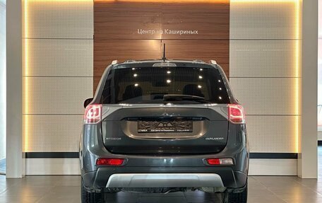 Mitsubishi Outlander III рестайлинг 3, 2014 год, 2 099 000 рублей, 5 фотография