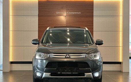 Mitsubishi Outlander III рестайлинг 3, 2014 год, 2 099 000 рублей, 2 фотография