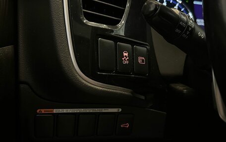 Mitsubishi Outlander III рестайлинг 3, 2014 год, 2 099 000 рублей, 18 фотография