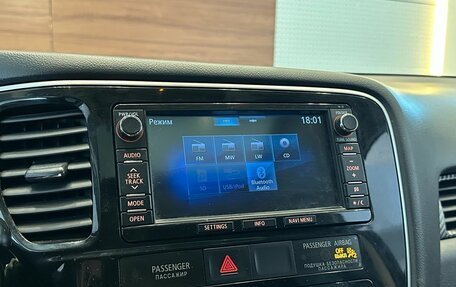 Mitsubishi Outlander III рестайлинг 3, 2014 год, 2 099 000 рублей, 14 фотография