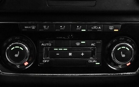 Skoda Superb III рестайлинг, 2010 год, 939 000 рублей, 17 фотография