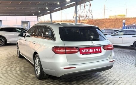 Mercedes-Benz E-Класс, 2018 год, 2 599 000 рублей, 3 фотография