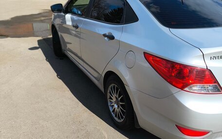 Hyundai Solaris II рестайлинг, 2011 год, 520 000 рублей, 3 фотография