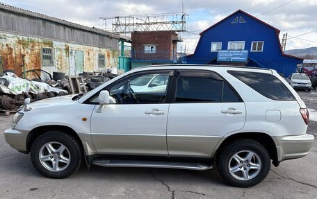 Toyota Harrier, 1999 год, 830 000 рублей, 2 фотография