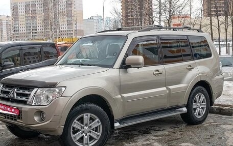 Mitsubishi Pajero IV, 2012 год, 1 870 000 рублей, 2 фотография