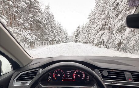 Volkswagen Tiguan II, 2019 год, 2 850 000 рублей, 6 фотография