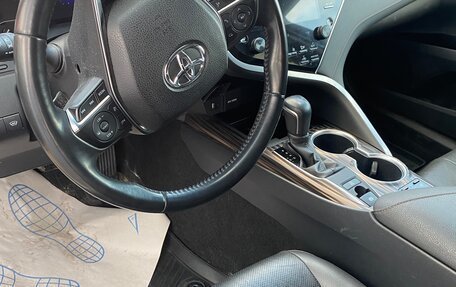 Toyota Camry, 2019 год, 3 100 000 рублей, 6 фотография